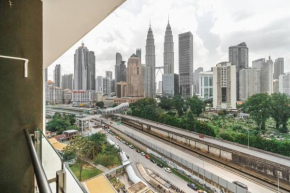 Legasi KgBharu PS4 KLCC View Next To KLCC & Train